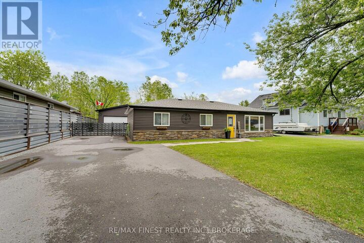 Property Photo:  98 Factory Street  ON K0H 2H0 