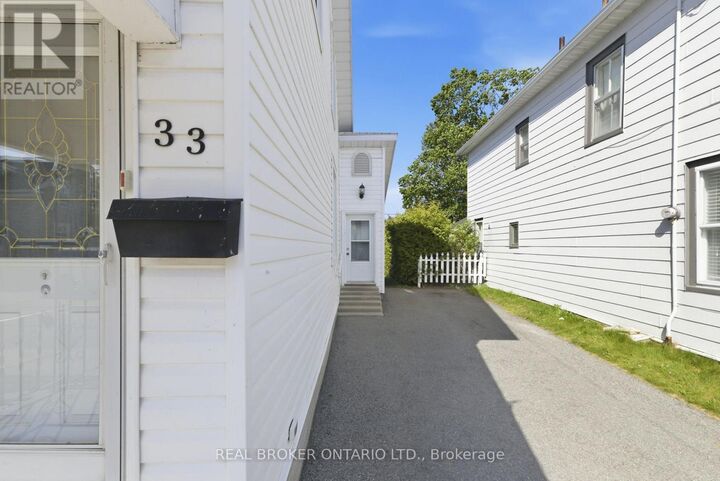 Property Photo:  33 Victoria Street  ON K7C 2W2 