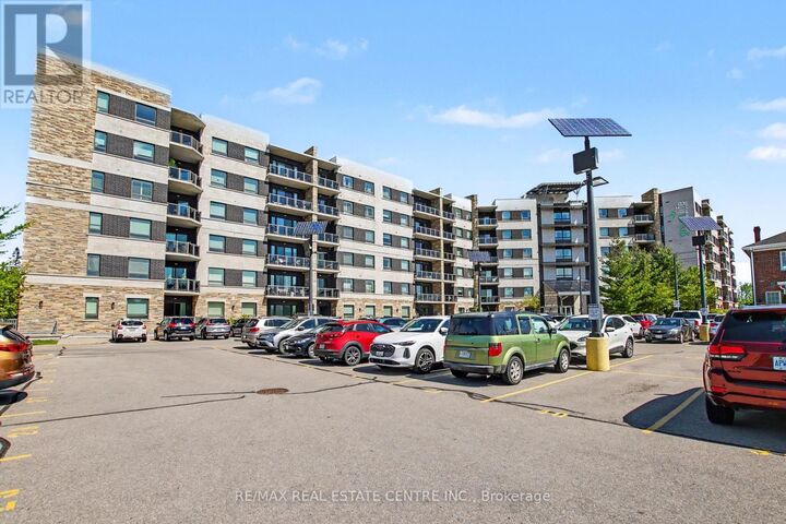 Property Photo: 33 Whitmer Street 418 ON L9T 8P9