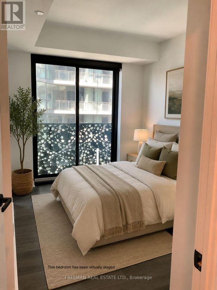 Property Photo:  55 Charles Street East 3706  ON M4Y 0J1 