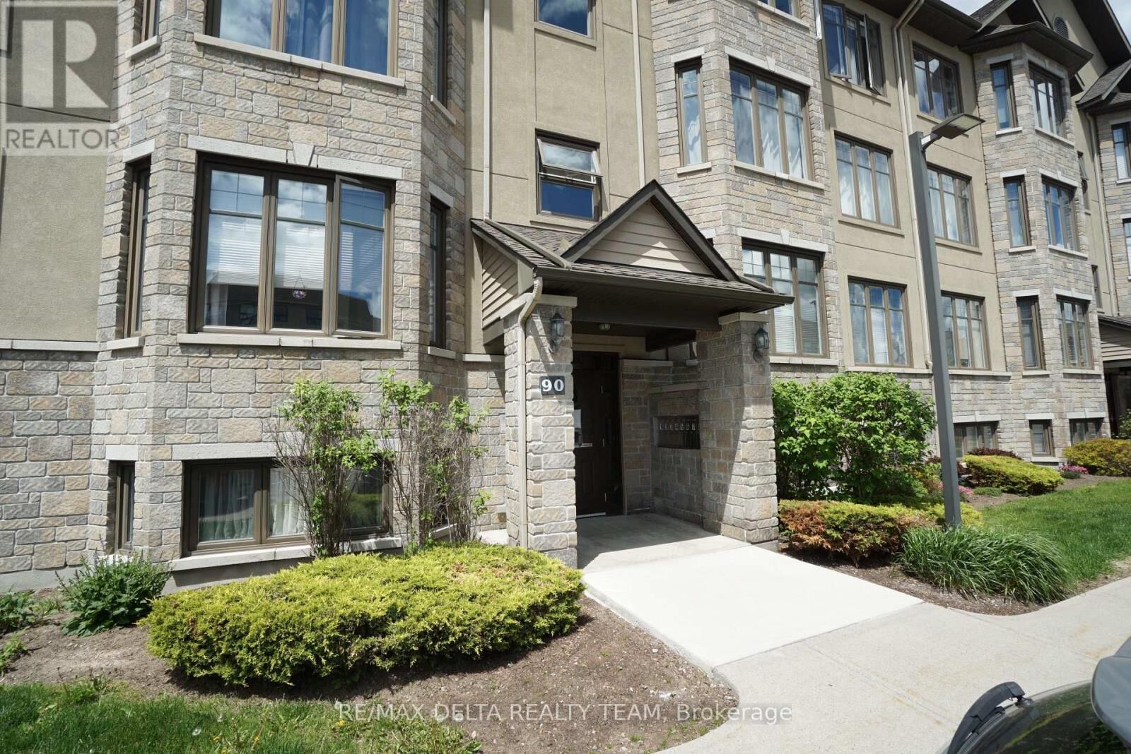 Property Photo:  90 Prestige Circle 7  ON K4A 0Y1 