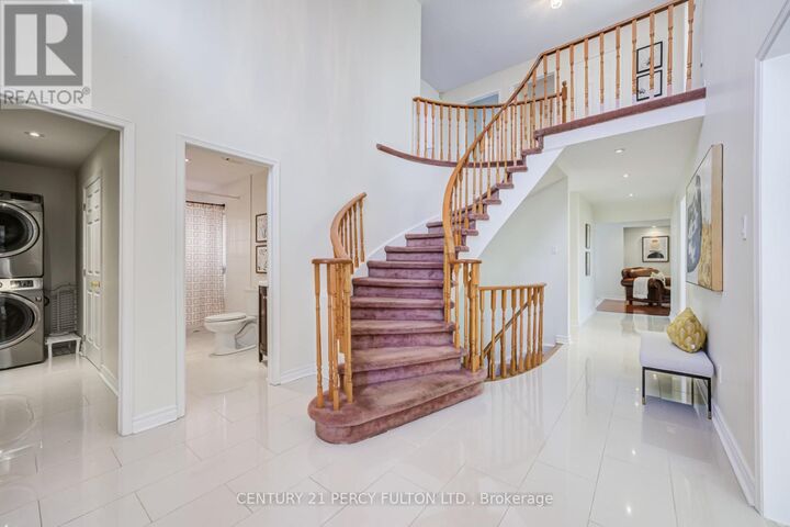 Property Photo:  39 Wilclay Avenue  ON L3S 1S7 