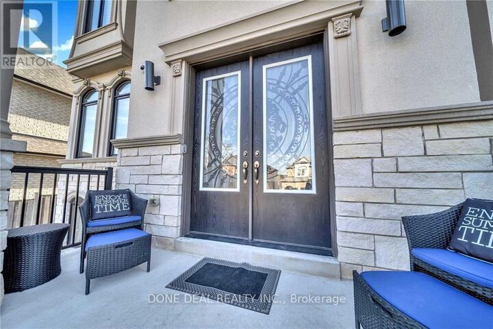 Property Photo:  1805 Grayabbey Court  ON L1V 7G2 