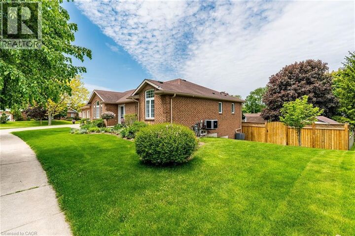 Property Photo:  8 Cherry Ridge  ON L0S 1C0 