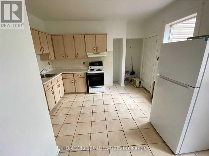 Property Photo:  1582 Queen Street West 1  ON M6R 1A6 