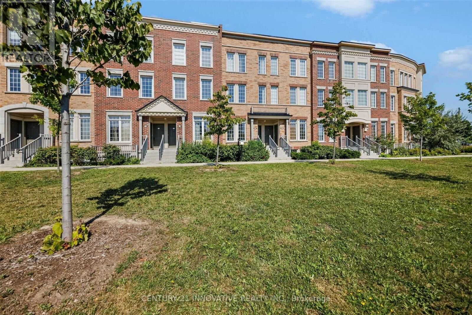 Property Photo:  19 Island Road 35  ON M1C 0E4 