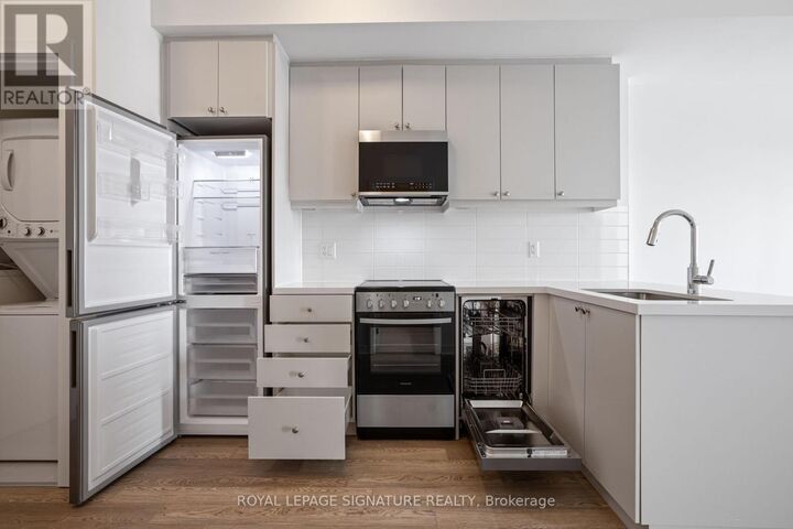 Property Photo: 51 Clarington Boulevard 505 ON L1C 0A1