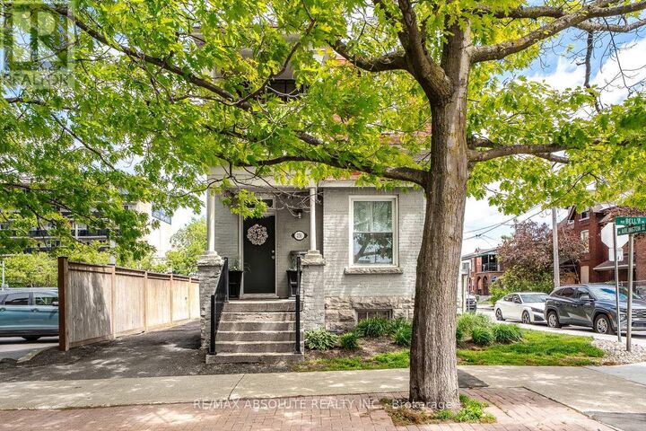 Property Photo: 231 Bell Street North ON K1R 7E1