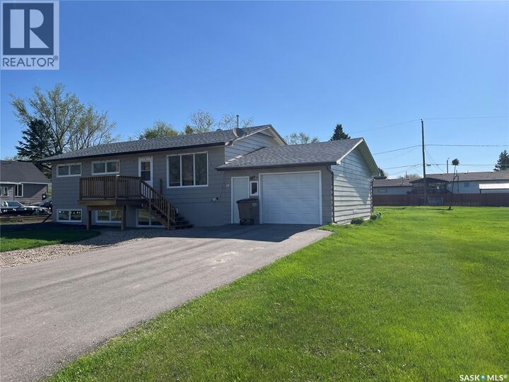 Property Photo:  42 6th Street NE  SK S0A 4J0 
