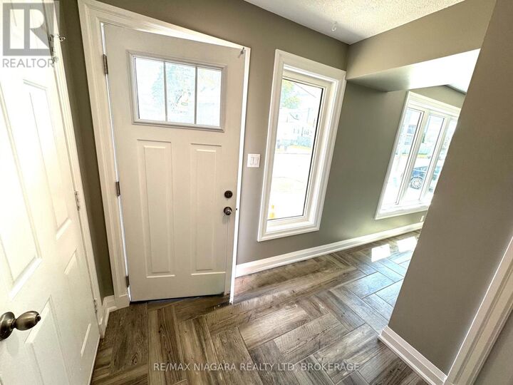 Property Photo: 21 Ball Avenue East Upper ON L2T 1B4