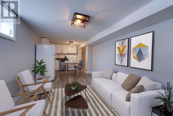 Property Photo:  258 Kingscourt Avenue 2  ON K7K 6C9 