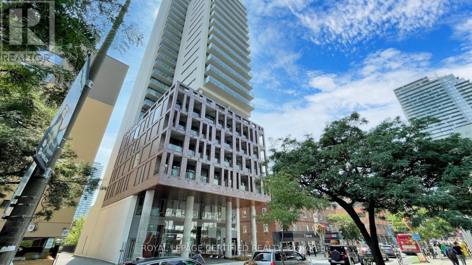 Property Photo: 81 Wellesley Street East 2305 ON M4Y 0C5