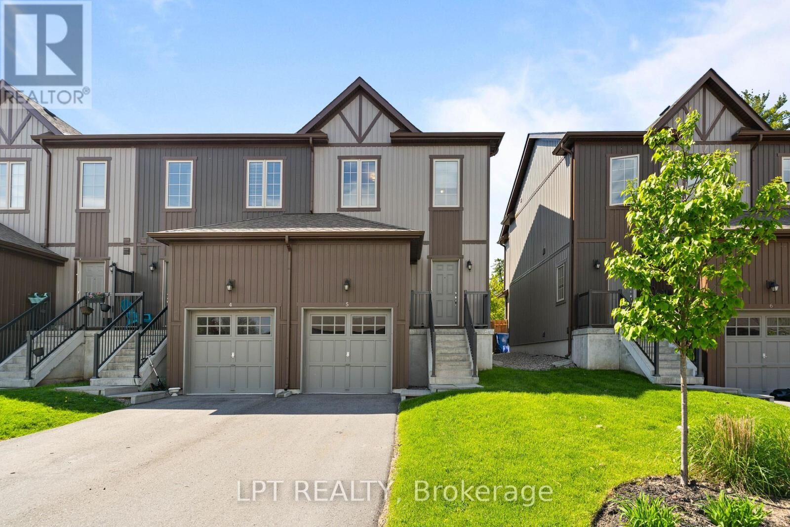 Property Photo: 110 Grew Boulevard Th05 ON L0E 1L0