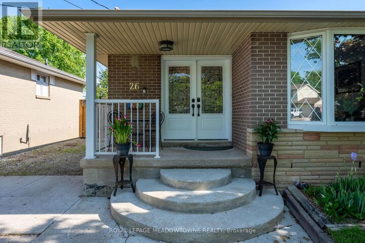 Property Photo: 26 Moultrey Crescent ON L7G 4N5