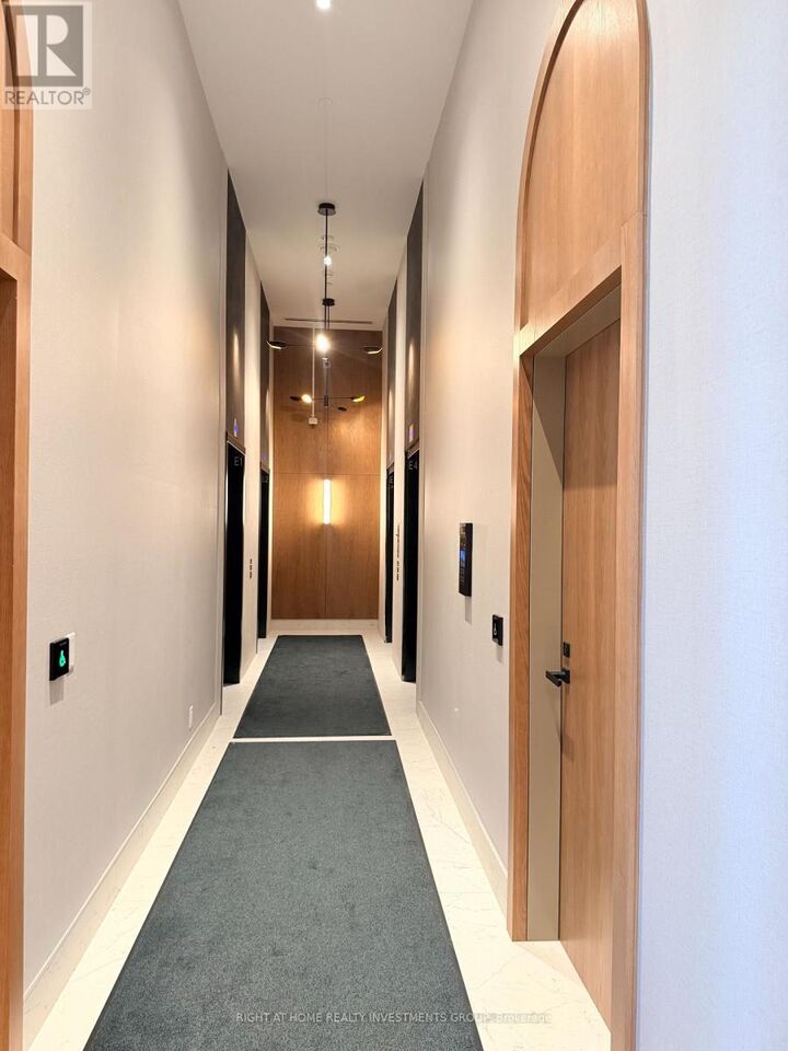 Property Photo:  1185 Dupont Street 2101  ON M6H 1A5 
