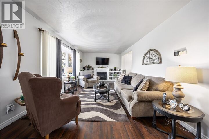 Property Photo:  671 Nelson Street  ON N8A 4H5 