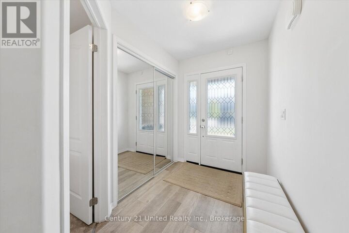 Property Photo: 1621 Hetherington Drive ON K9L 0G7