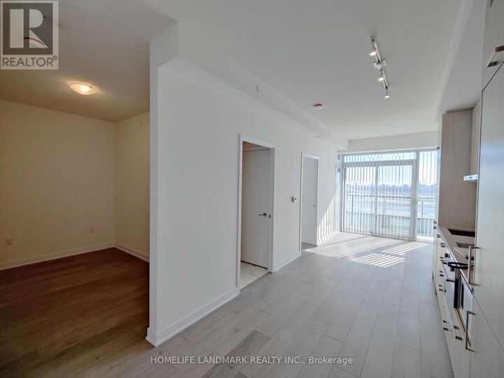 Property Photo: 10 Honeycrisp Crescent 811 ON L4K 0M7