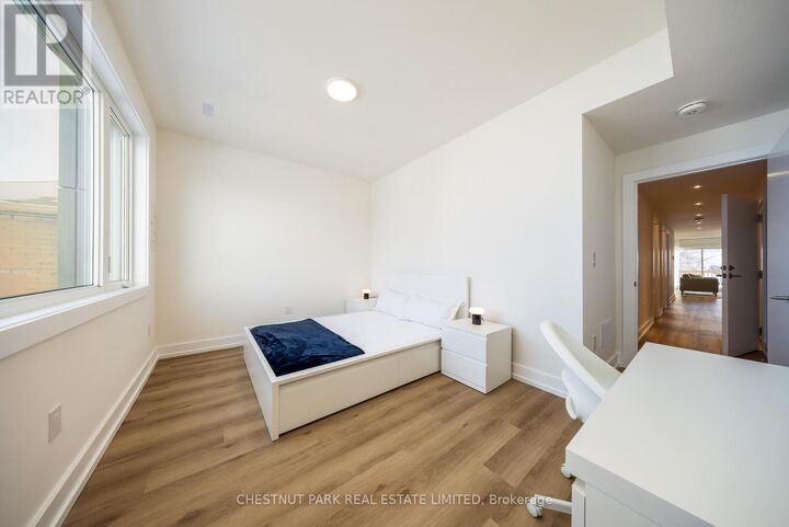 Property Photo:  29 Hatherley Road B  ON M6E 1V8 