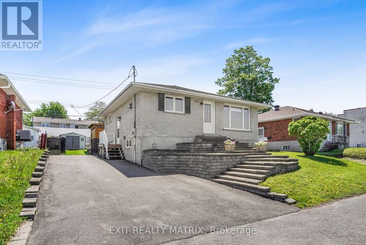 Property Photo:  845 Cartier Boulevard  ON K6A 1W9 