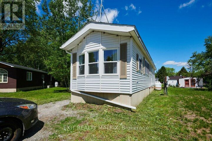 1376 Tigerlily Private — photo 1