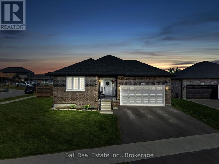 Property Photo:  8 Darrell Drain Crescent  ON K0L 2V0 