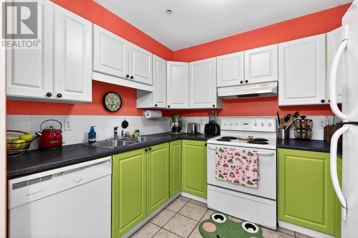 Property Photo:  115 Ochterloney Street 301  NS B2Y 4W8 