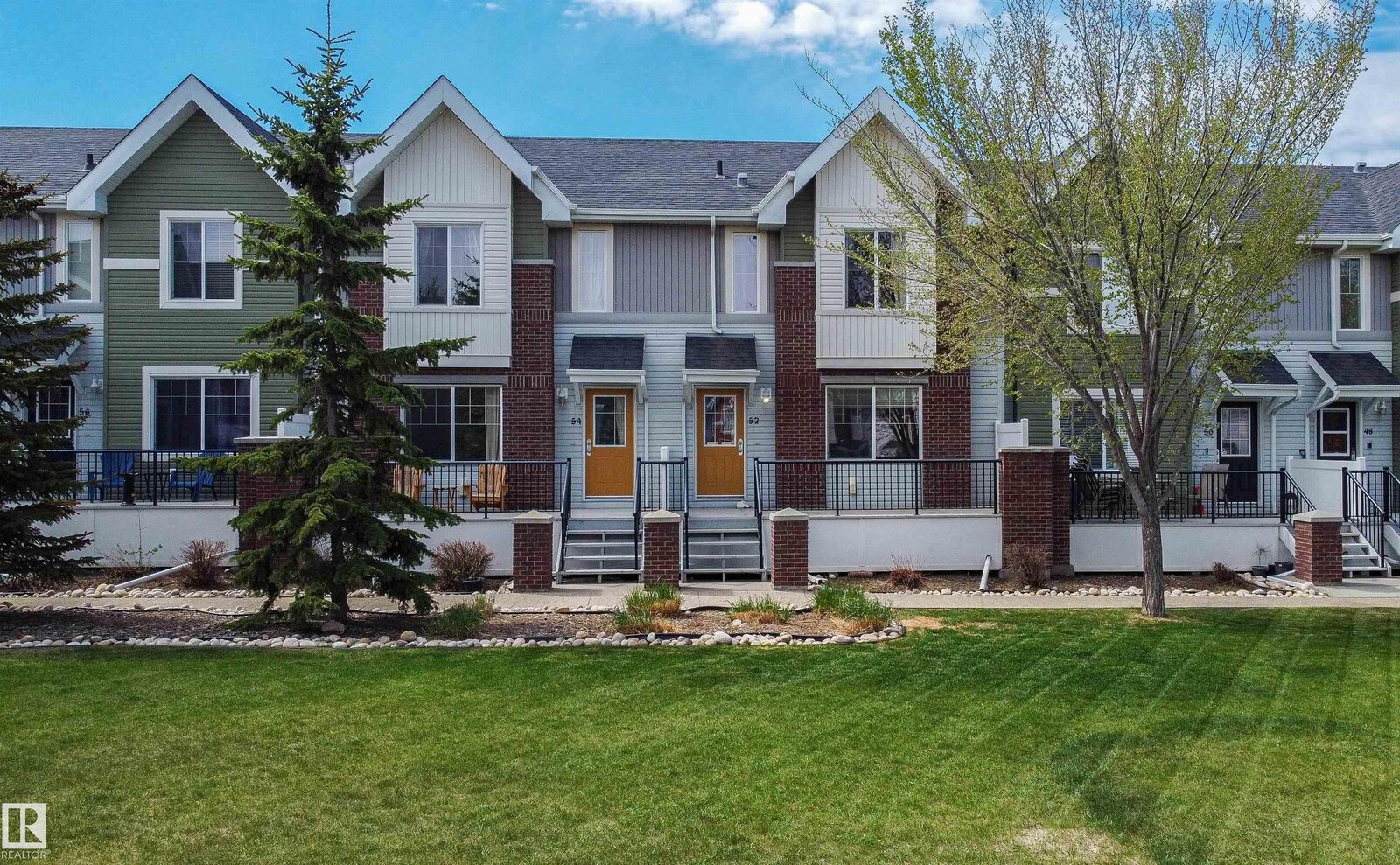 Property Photo: 2336 Aspen Trail 52 AB T8A 5Z6