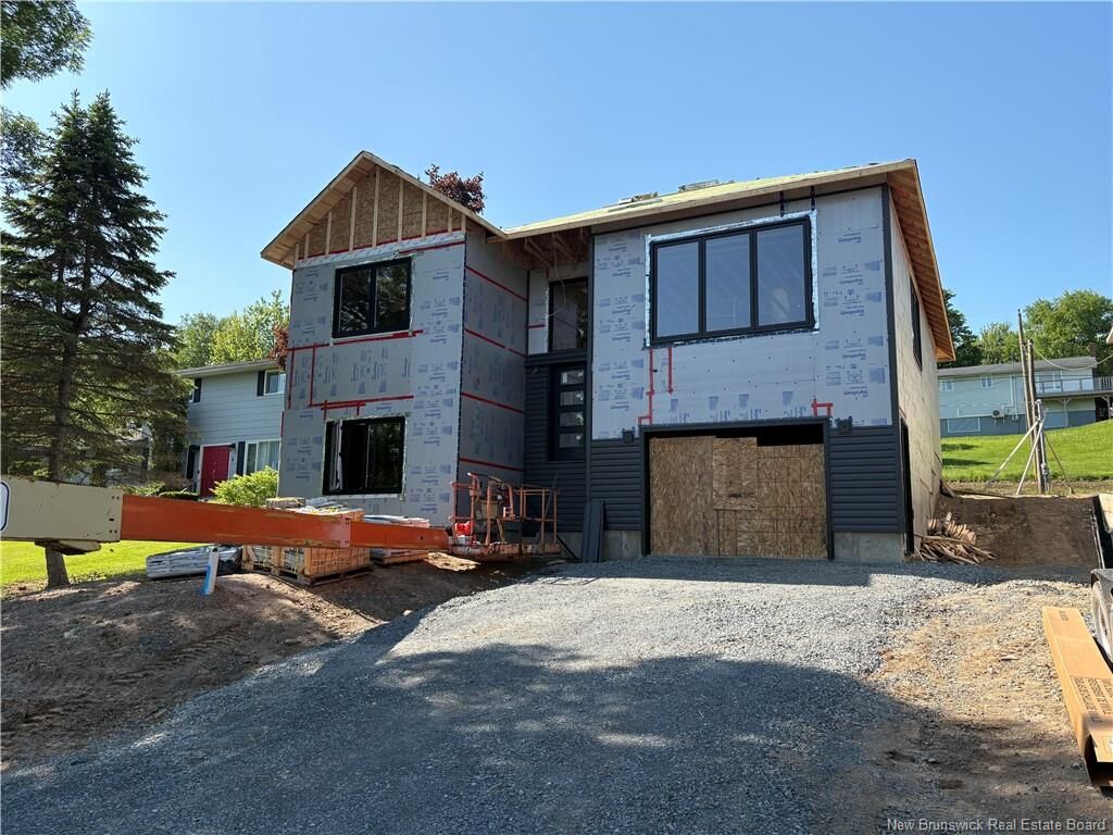Photo de la propriété:  16 Mayflower Street  NB E3C 1L5 