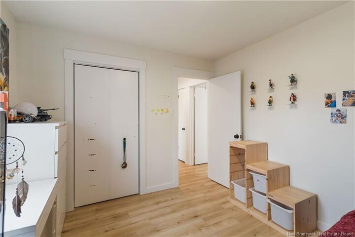 Property Photo:  80 Ealey Crescent  NB E1B 1E8 