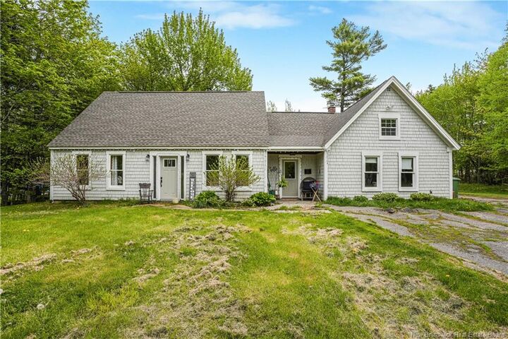 Property Photo:  21 Chateau Drive  NB E3A 5X5 