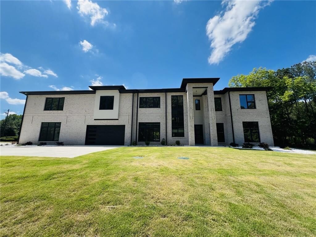 Property Photo:  1939 Sunny Hill Road  GA 30043 
