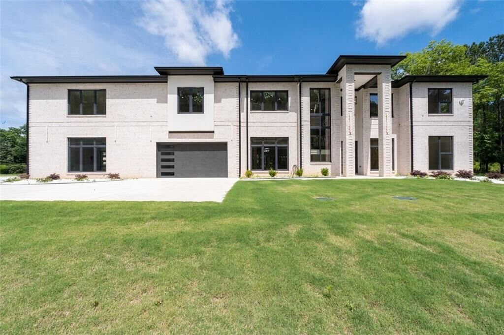 Property Photo:  1939 Sunny Hill Road  GA 30043 