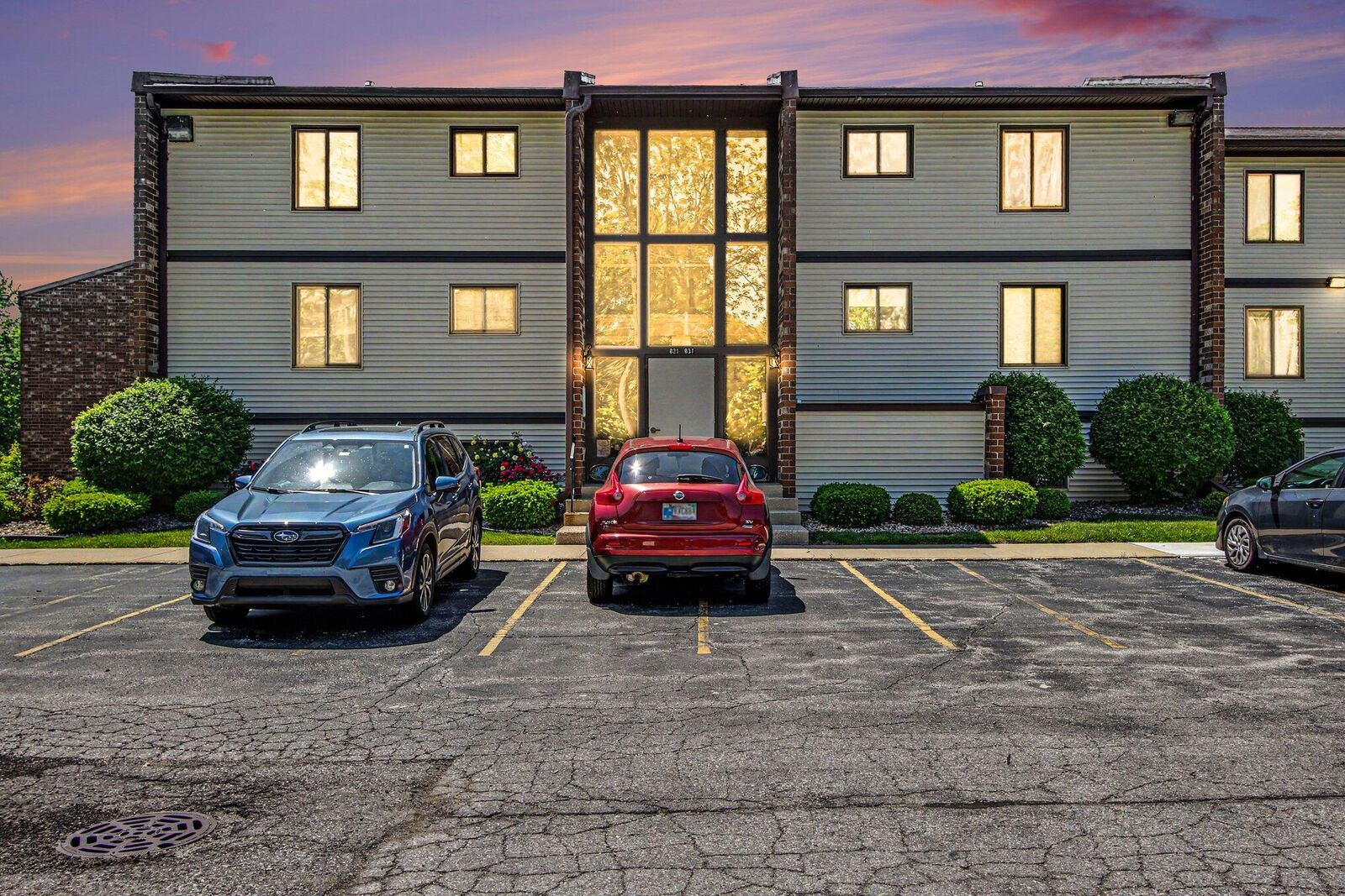 Property Photo:  831 Summit Park Court  IN 46307 