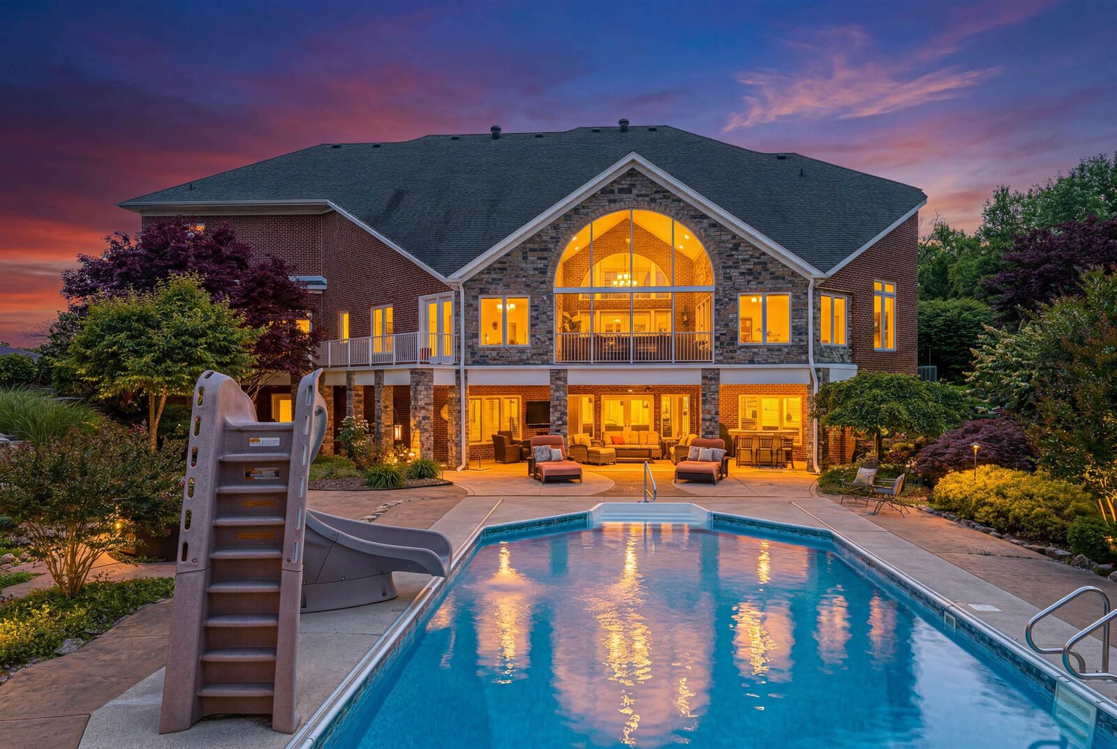 Property Photo: 8942 Alt US 41 KY 42420