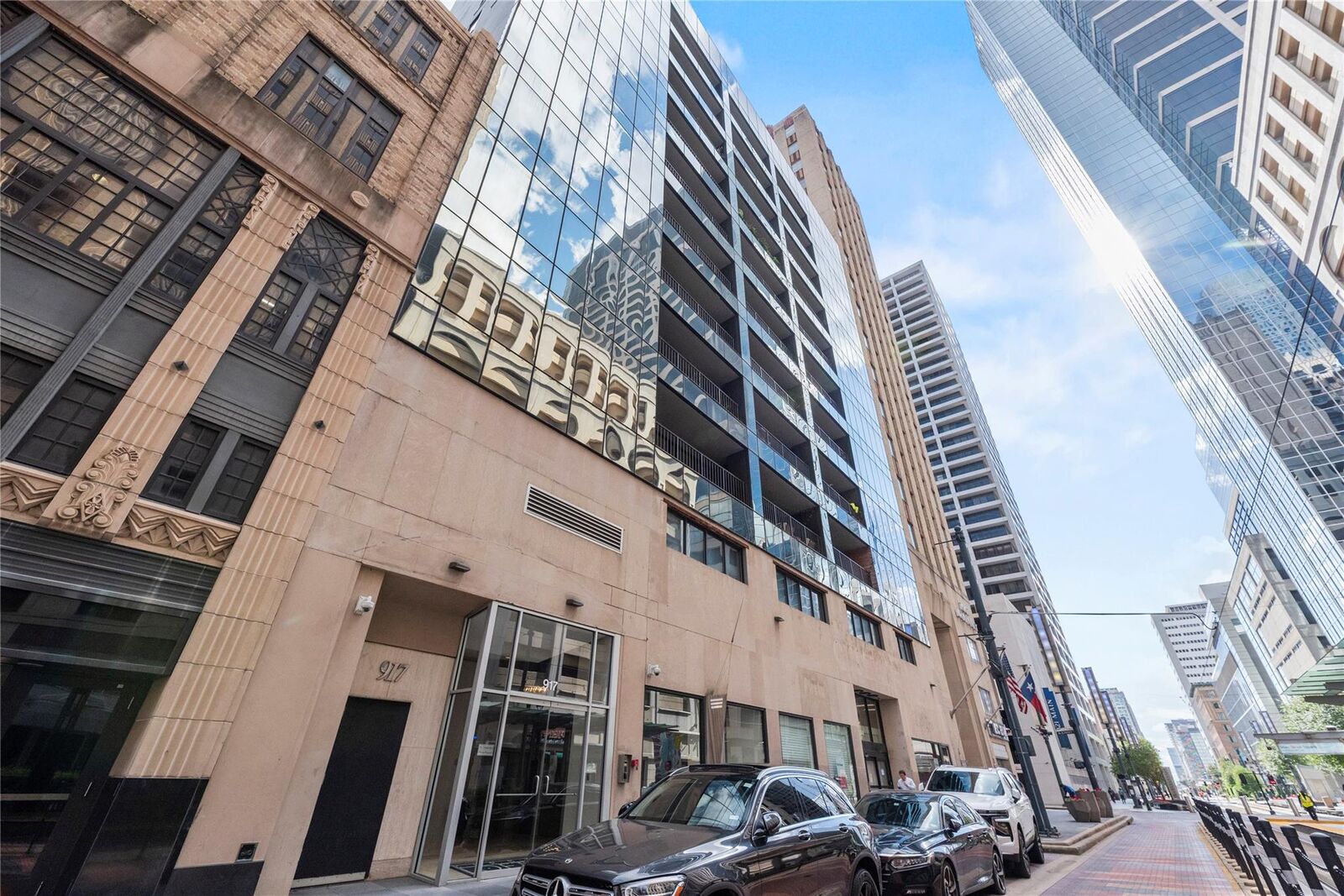 Property Photo: 917 Main Street 603 TX 77002