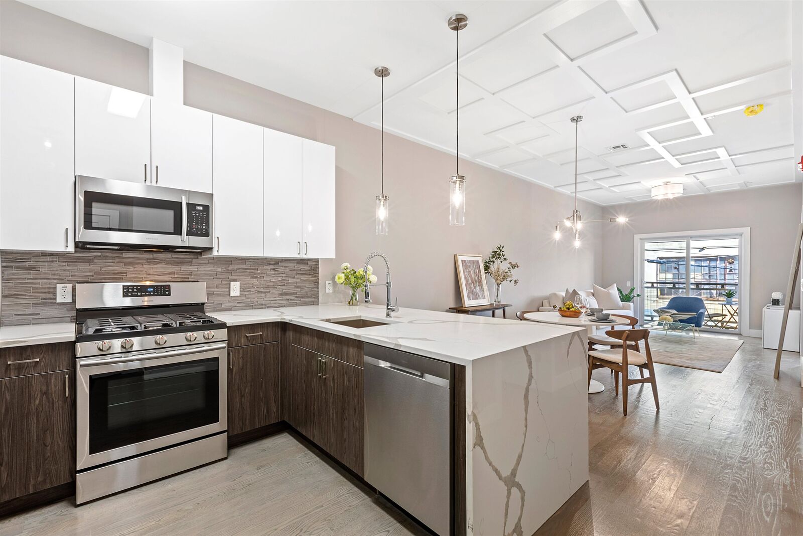 Property Photo:  313 Pine St 210  NJ 07304 