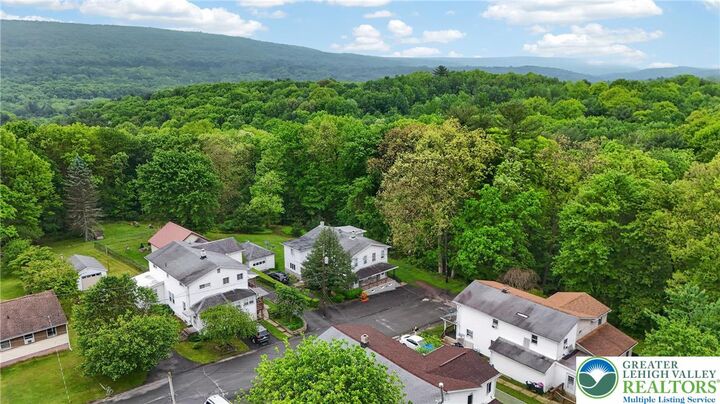 Property Photo:  162 School Street  PA 17952 