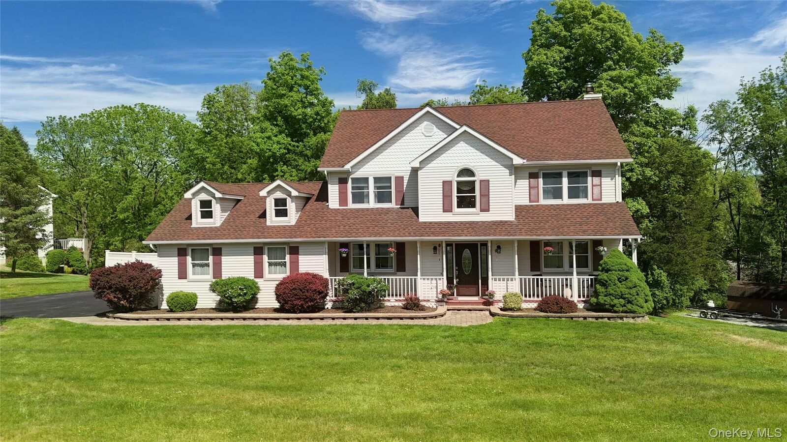 Property Photo:  19 Aimee Court  NY 10990 
