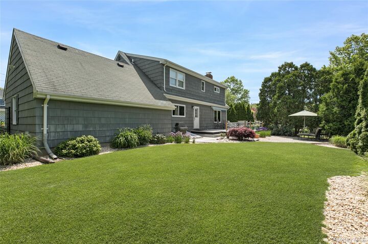 Property Photo:  450 Maple Lane  NY 11944 