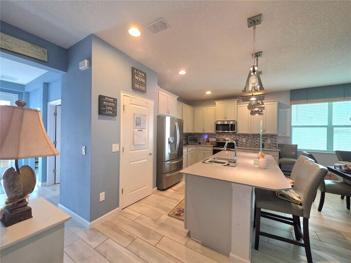 Property Photo:  958 Compass Landing Drive  FL 32763 