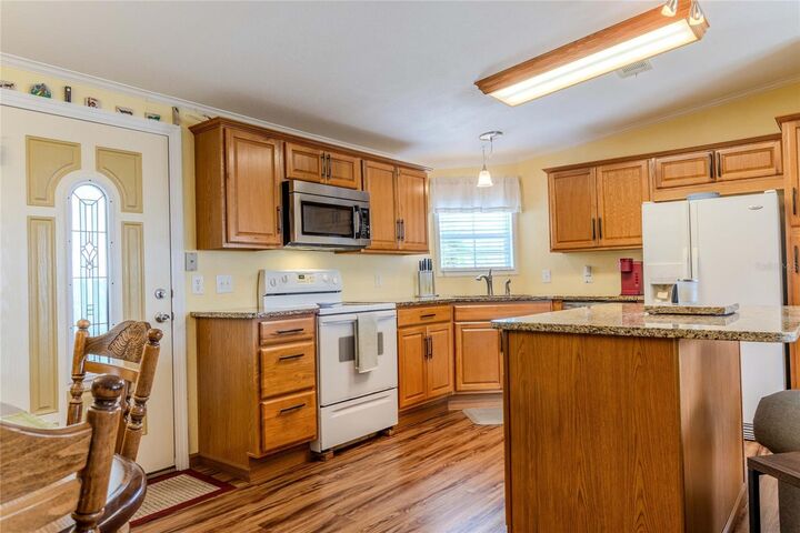 Property Photo:  2100 Kings Highway 977  FL 33980 
