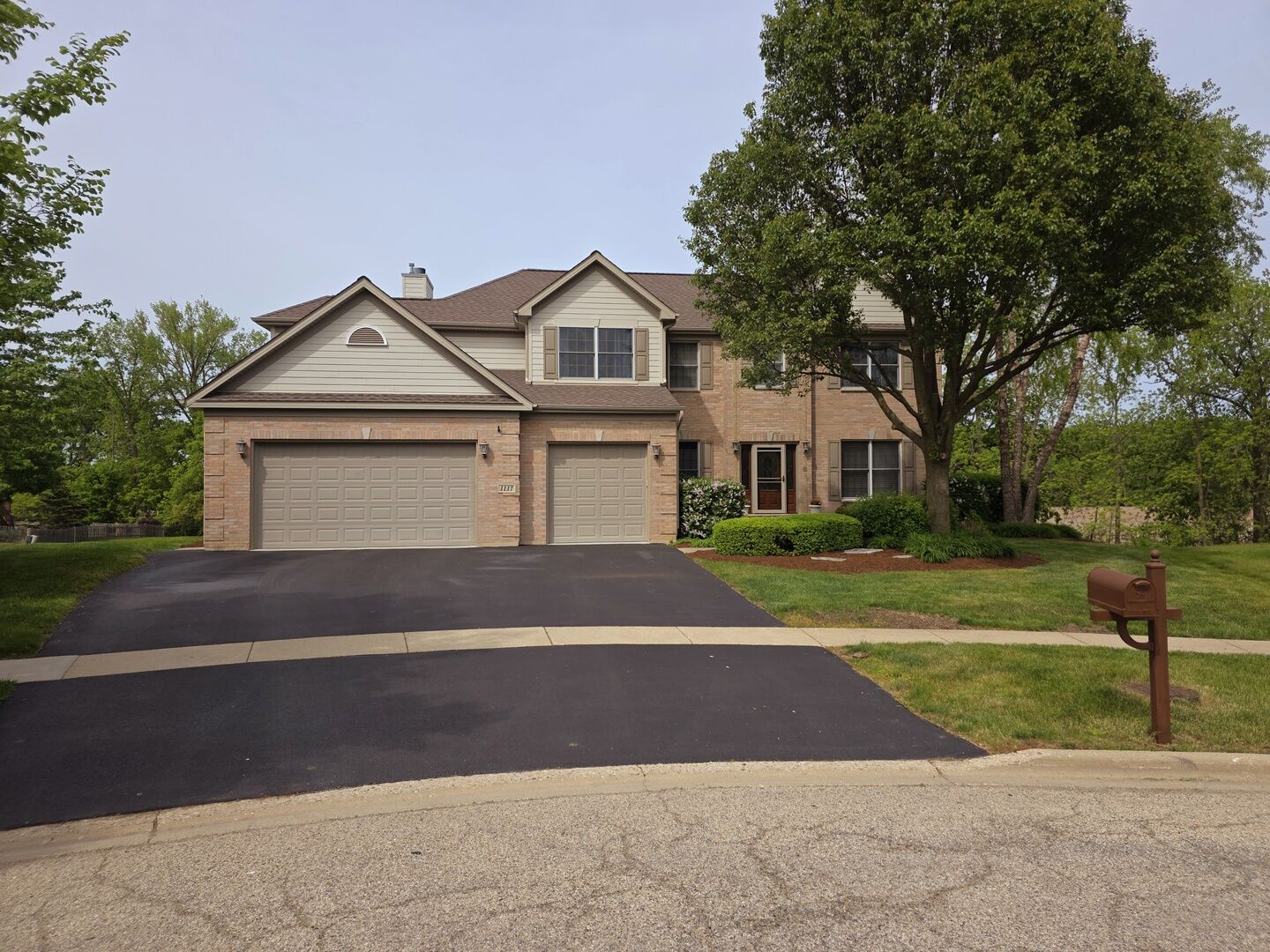 Property Photo:  