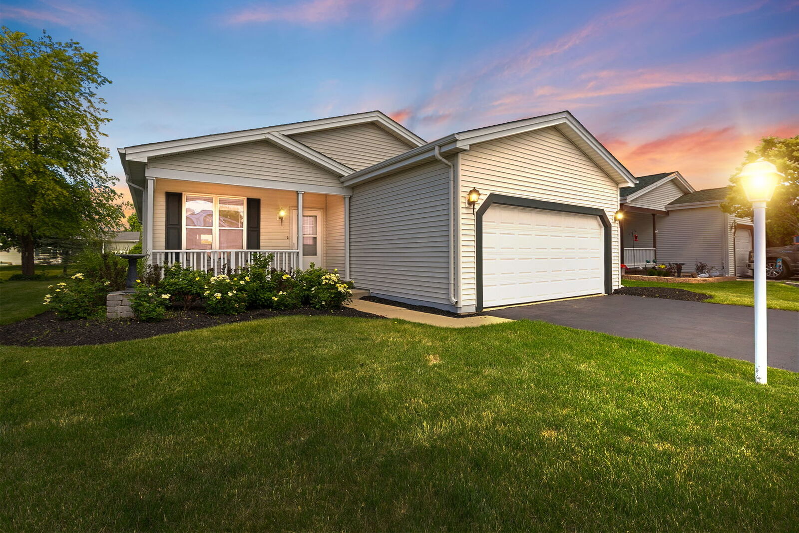 Property Photo: 3406 Steeplechase Way IL 60030