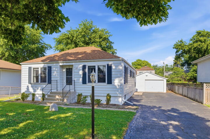 Property Photo:  641 N Kenilworth Avenue  IL 60126 