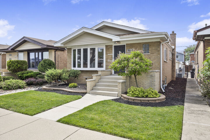 Property Photo:  7055 W 64th Street  IL 60638 