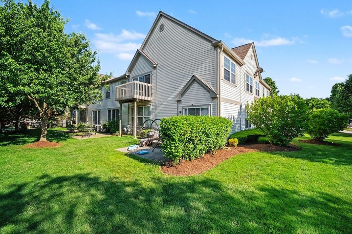 Property Photo: 2906 Stonewater Drive 2906 IL 60564