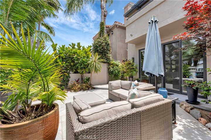 Property Photo:  212 Hartford Avenue  CA 92648 