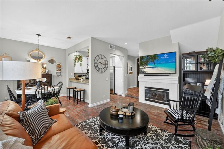 Property Photo:  304 Pasto Rico  CA 92692 
