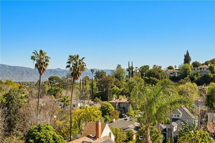 Property Photo:  15330 Del Gado  CA 91403 